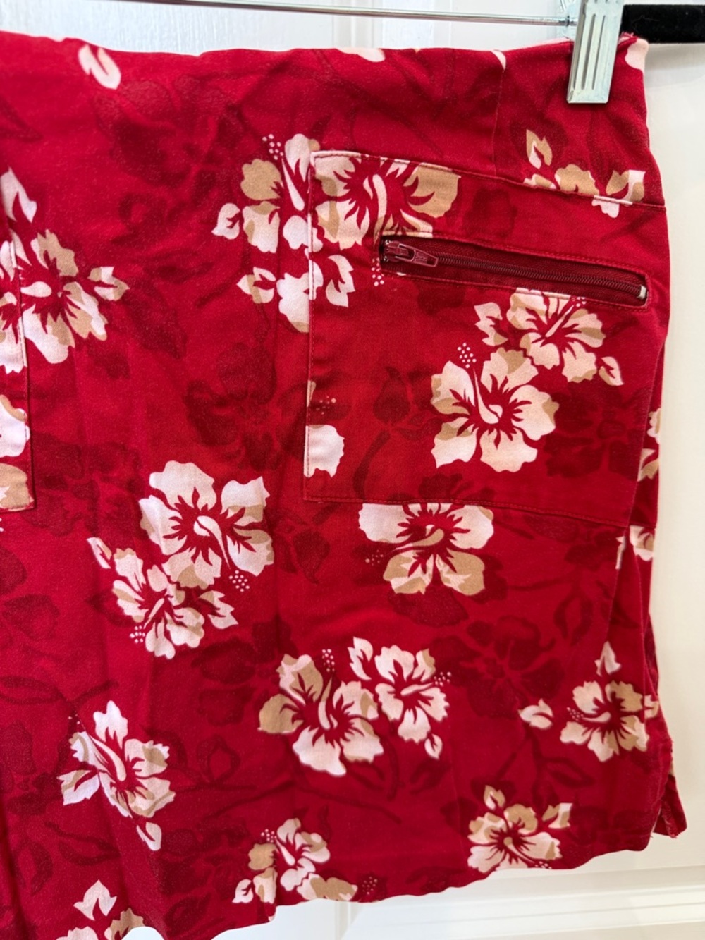 Paraphrase Red Floral Skort with Zip Pockets - Picture 4 of 8